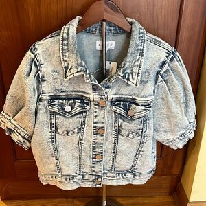 Risen crop denim jacket
